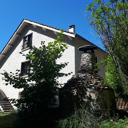 Location De Vacances A Gourdon En Bouriane 外观 照片
