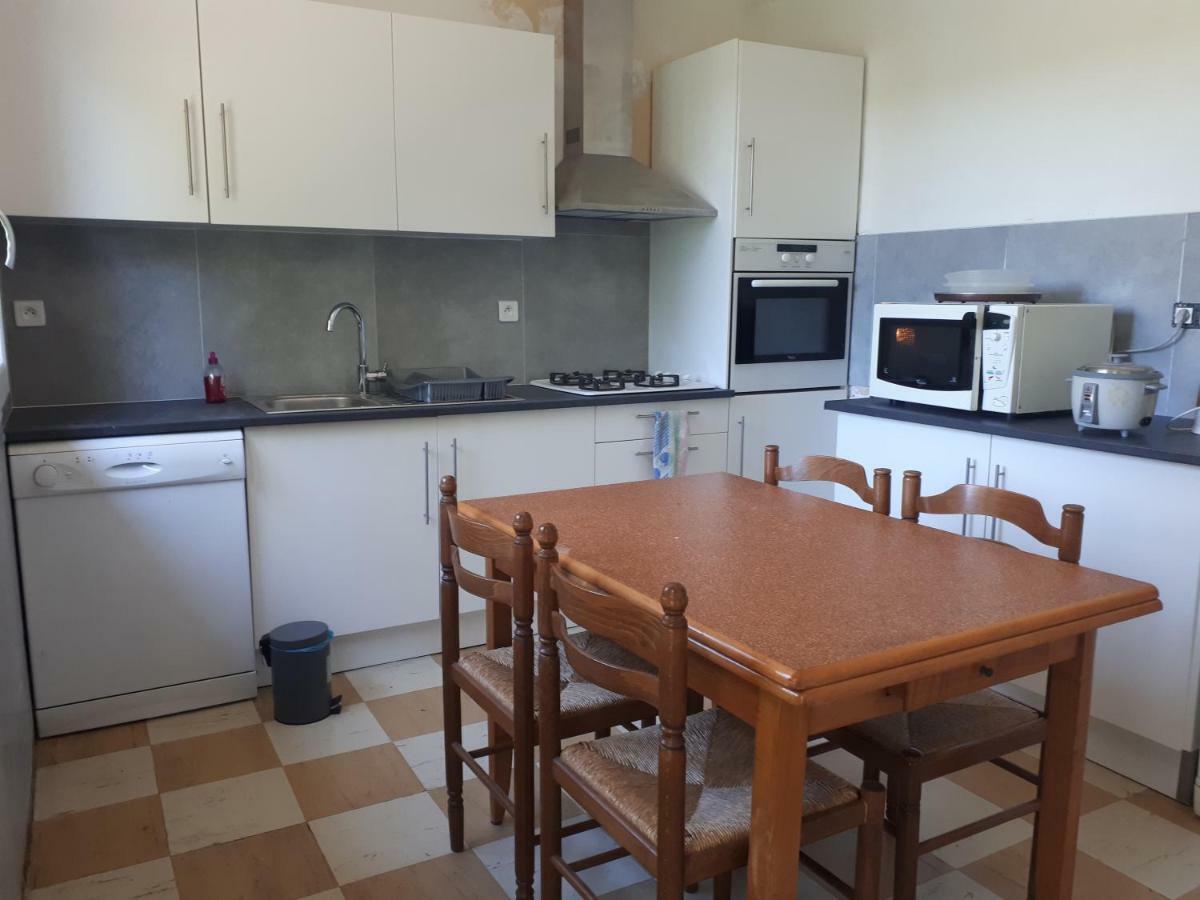 Location De Vacances A Gourdon En Bouriane 外观 照片