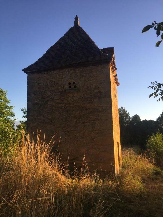 Location De Vacances A Gourdon En Bouriane 外观 照片